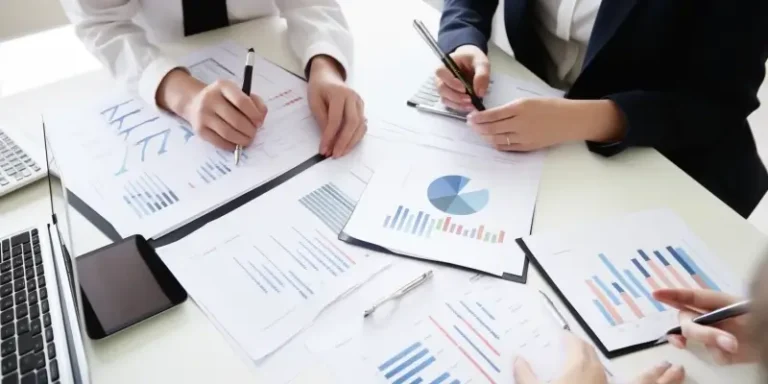 Kadry i płace czym się zajmują?